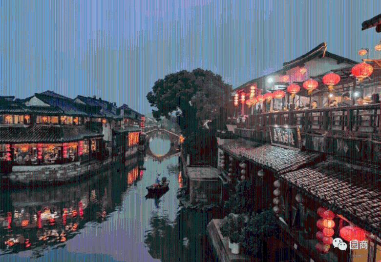 新东方盘前涨近8% 二季度净营收超预期